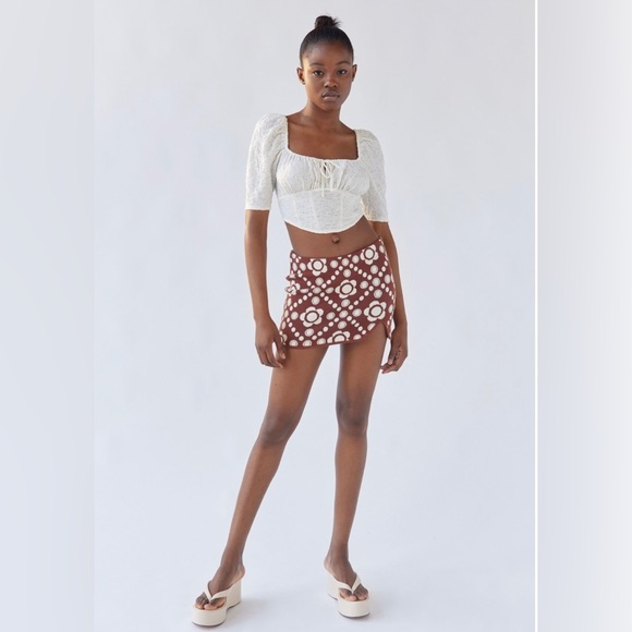 NWT Urban Outfitters Suzie Low Rise Mini Skirt - Large - Picture 3 of 8